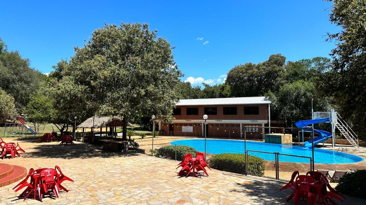 Parque Hotel Manantial Hohenau Exterior photo