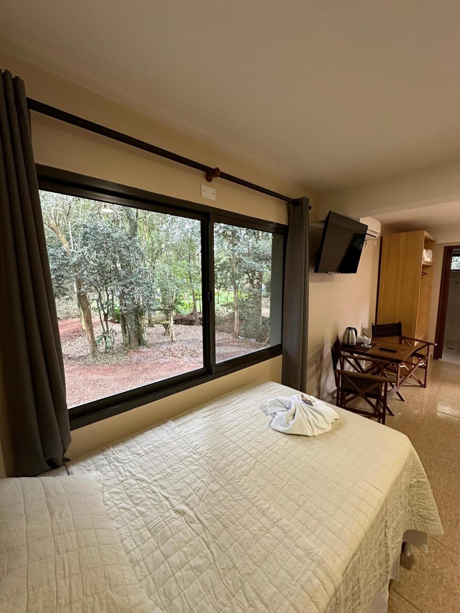 Parque Hotel Manantial Hohenau Exterior photo