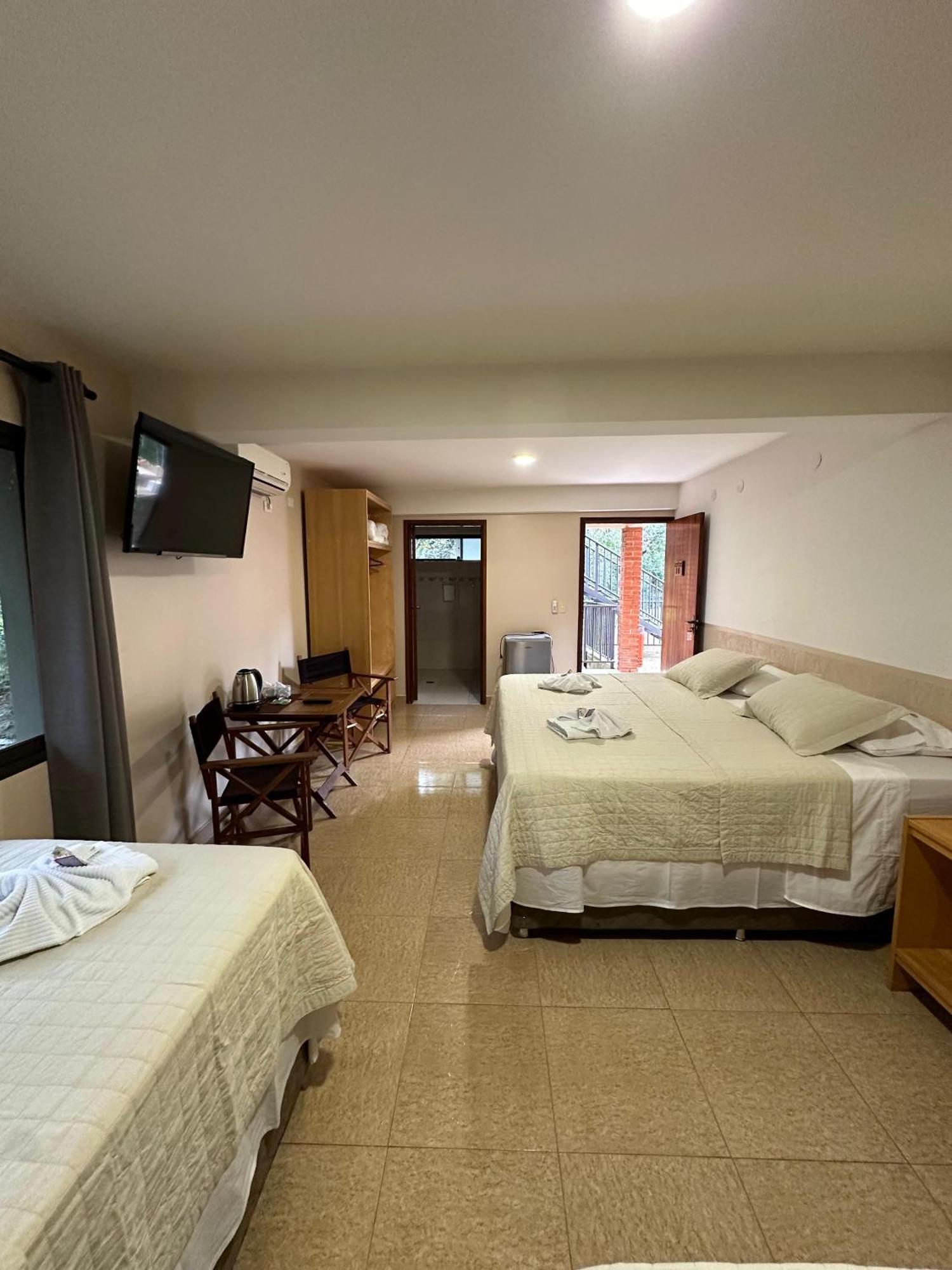 Parque Hotel Manantial Hohenau Exterior photo